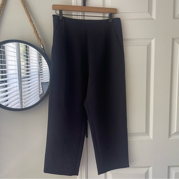 Kaarem Sua Tapered Trouser Pocket Pant - Picture 5 of 11